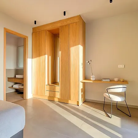 Naxos Luxury فيلة