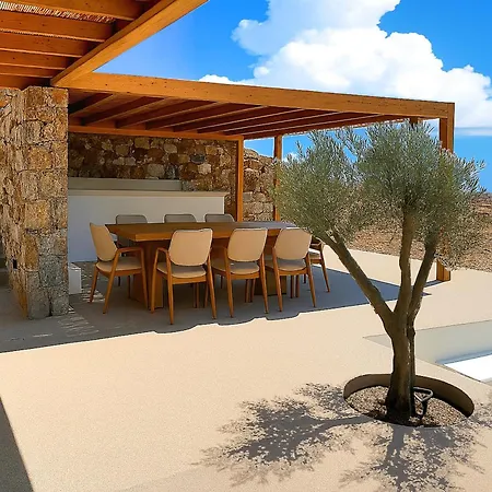 Naxos Luxury *